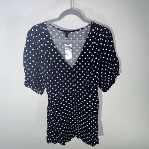 Torrid Sz 2 (2x) pin up style Polka Dot V-Neck Women's Top - Black and White NWT